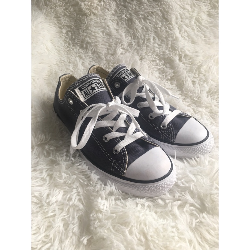 Grey Converce